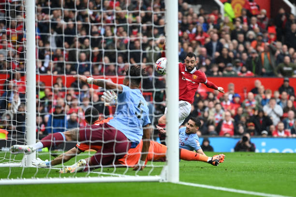 Bruno Fernandes scores his 100th goal in the league for his career as Manchester United end Aston Villa remarkable run