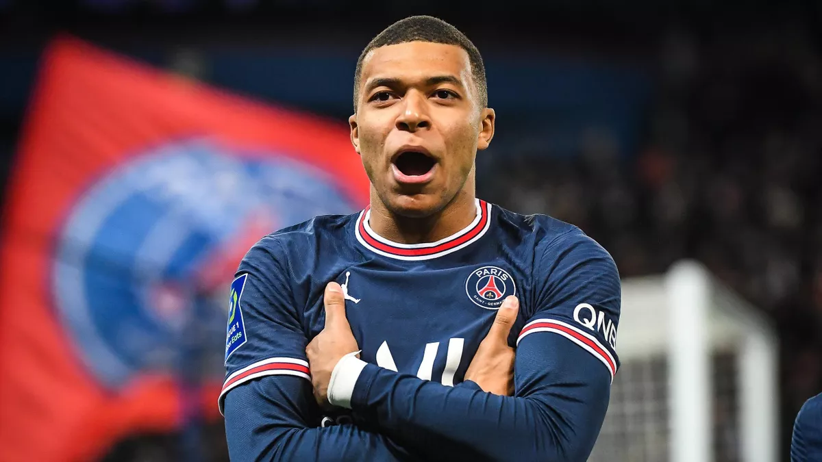 Kylian Mbappé gets Liverpool transfer message as two Mohamed Salah heirs identified