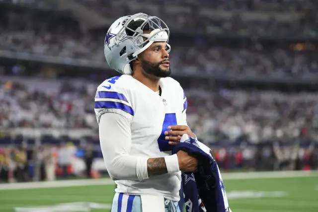 Dallas Cowboys Fans Rage Against Dak Prescott After Two-Pick 1st Half During Super Wild Card Weekend – 2023-24 Postseason