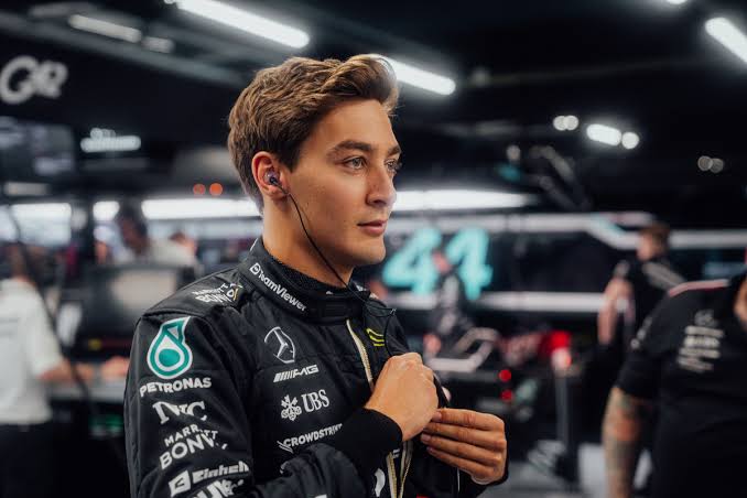 George Russell told to demand Mercedes ‘bonus’ as his family react after Hamilton orders