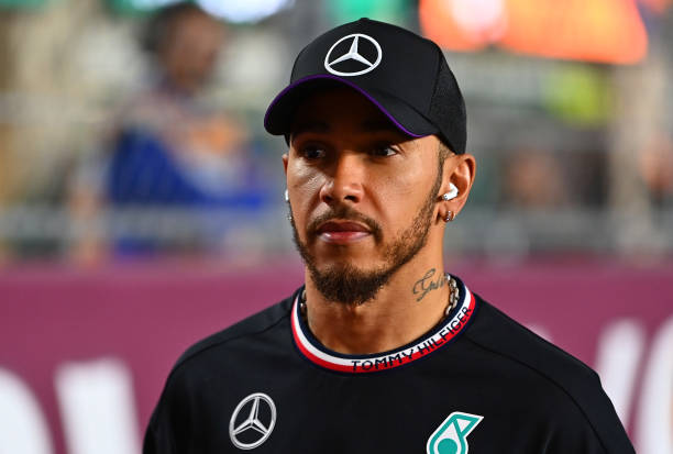 THE FINAL COUNTDOWN: Lewis Hamilton Vows to Overcome Qatar Setback and Deliver a Winning Goodbye for Mercedes