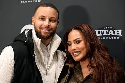 Stephen Curry’s Wife Ayesha Doesn’t Need Him to Shine, She Dazzles Alone at the Oscars in a Slinky Black Gown